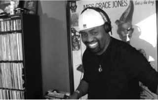 frankieknuckles.jpg